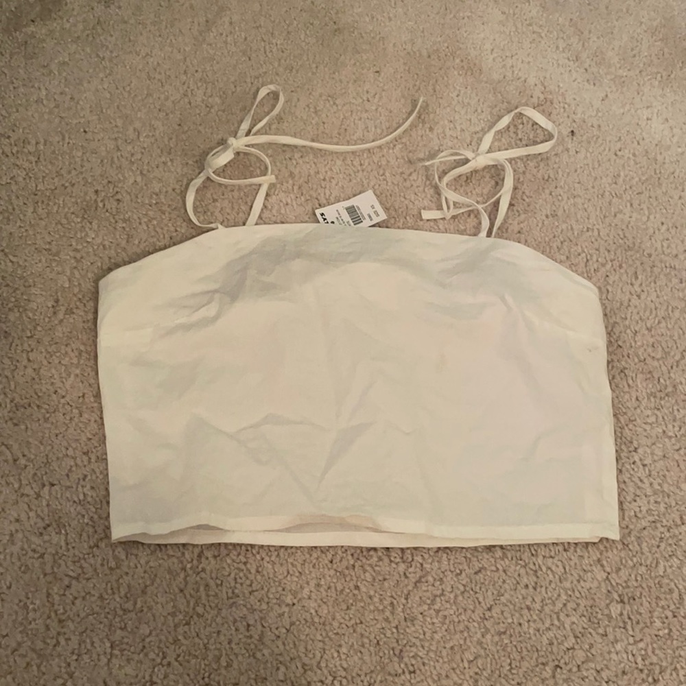 Tilly’s white crop top NWT